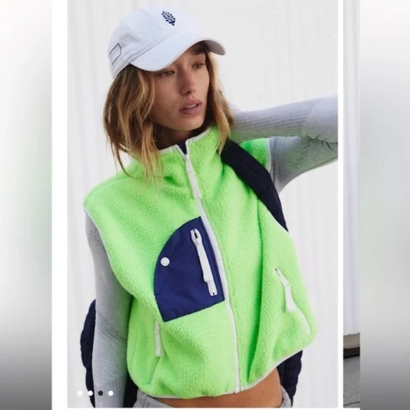 NWOT FP Movement Women's Hit The Slopes Vest - Picture 4 of 13